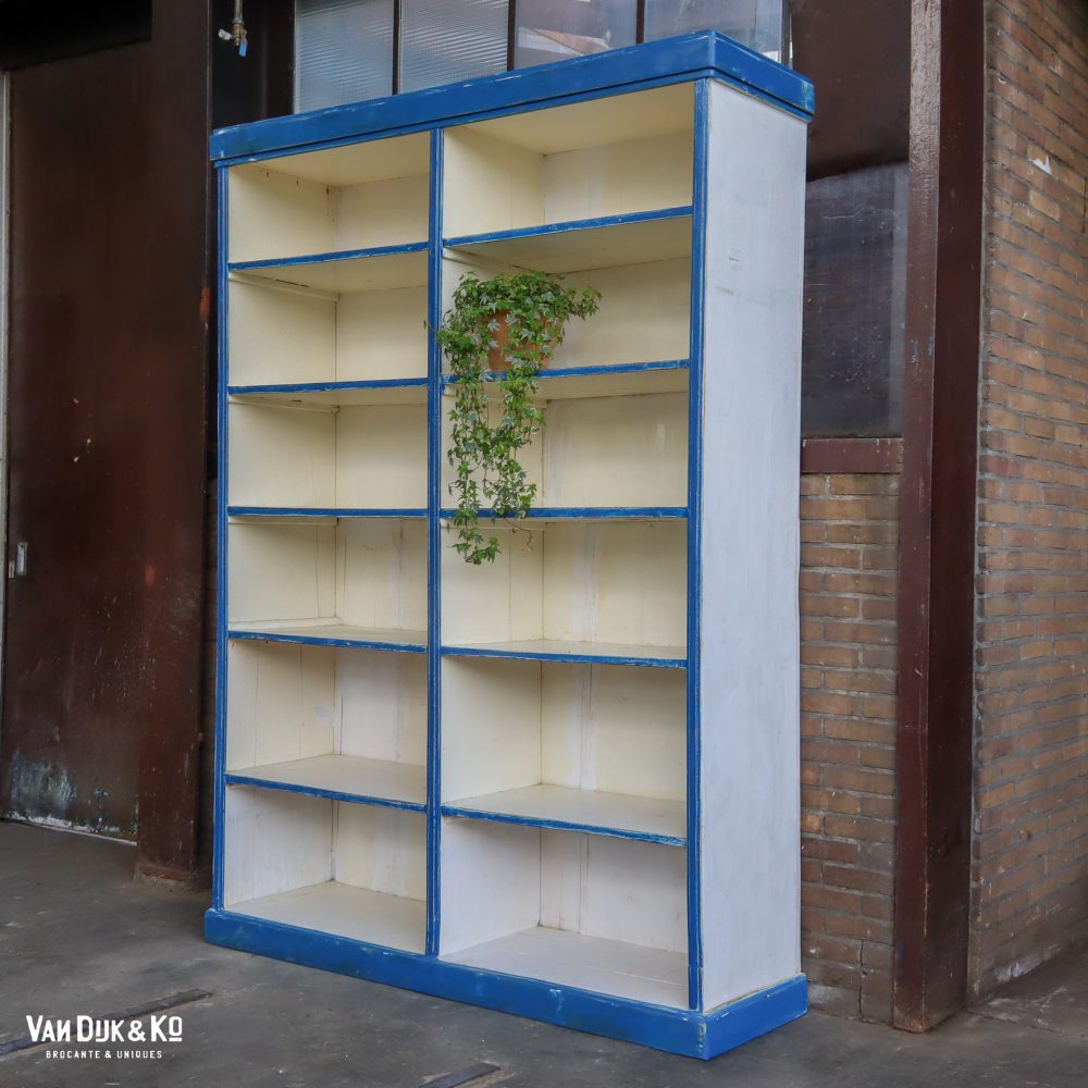 Brocante wit-blauwe winkelkast - Afbeelding 2