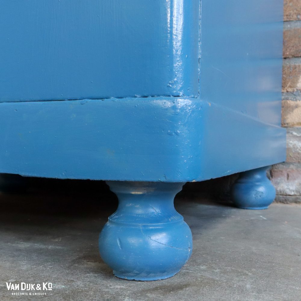 Blauwe eendeurs vitrinekast - Afbeelding 6