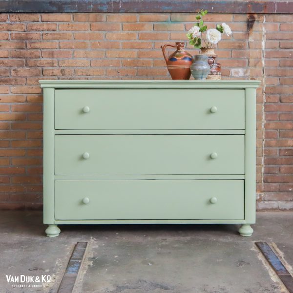 Mintgroene commode