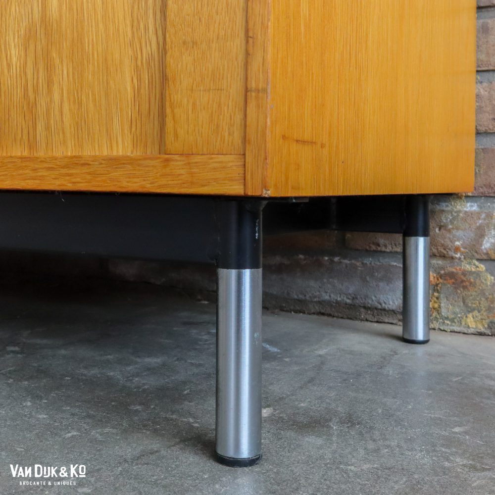 Vintage Eeka dressoir met verborgen schuifdeuren - Afbeelding 11
