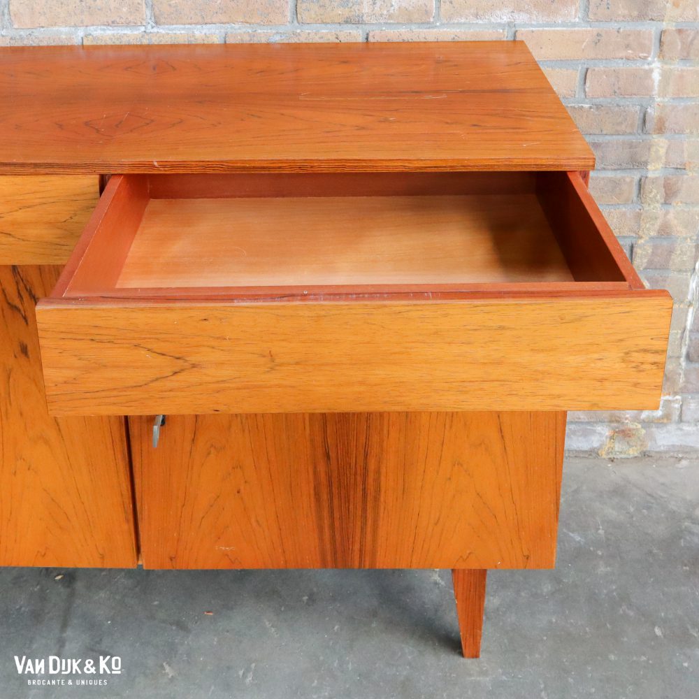 Vintage dressoir klein - Afbeelding 4