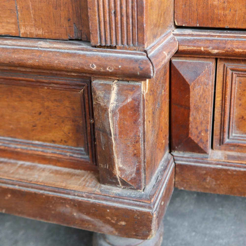 Brocante linnenkast met bloemen - Afbeelding 10