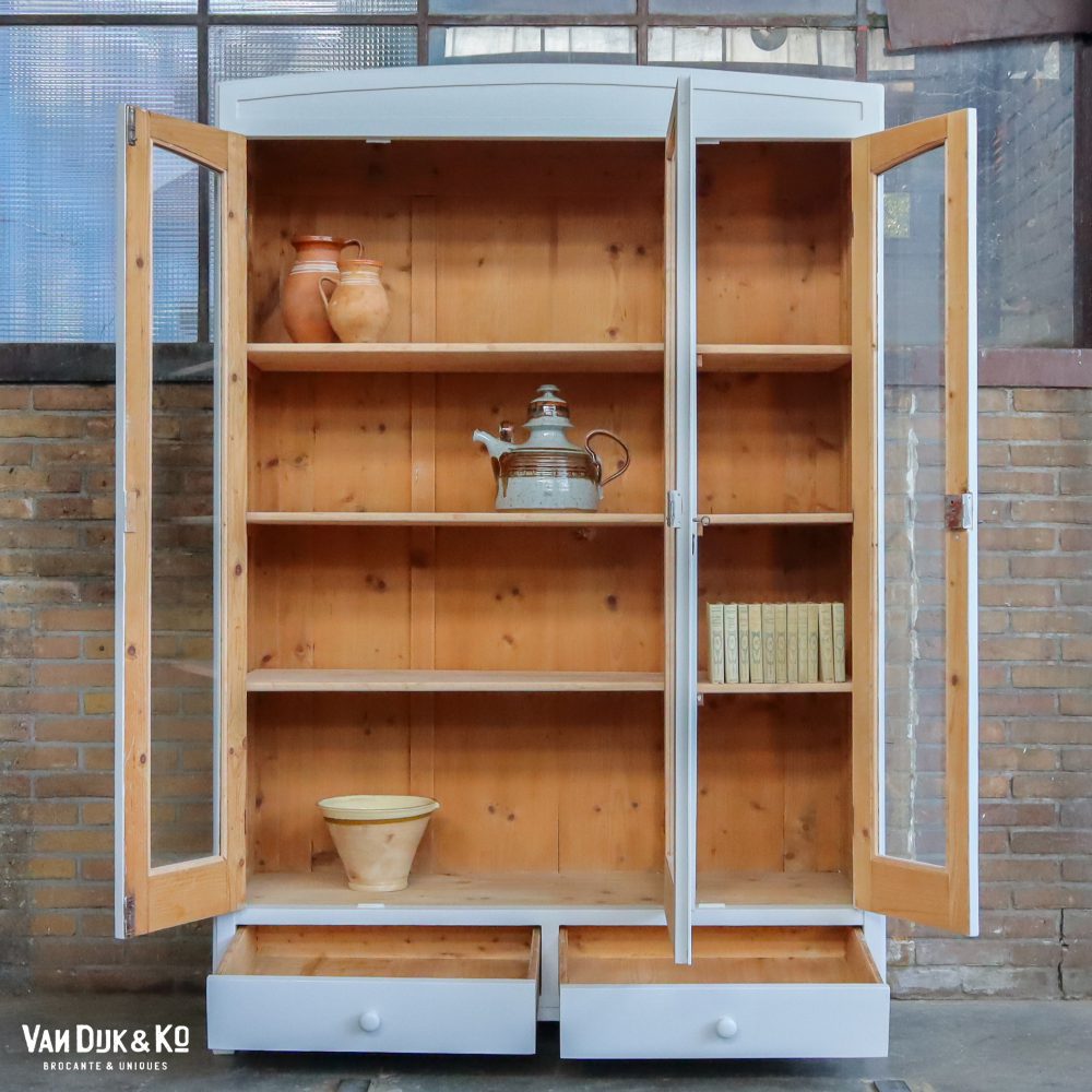 Brocante driedeurs vitrinekast - Afbeelding 3