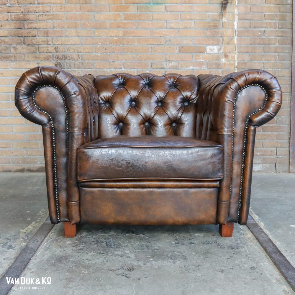 Leren fauteuil met Chesterfield look