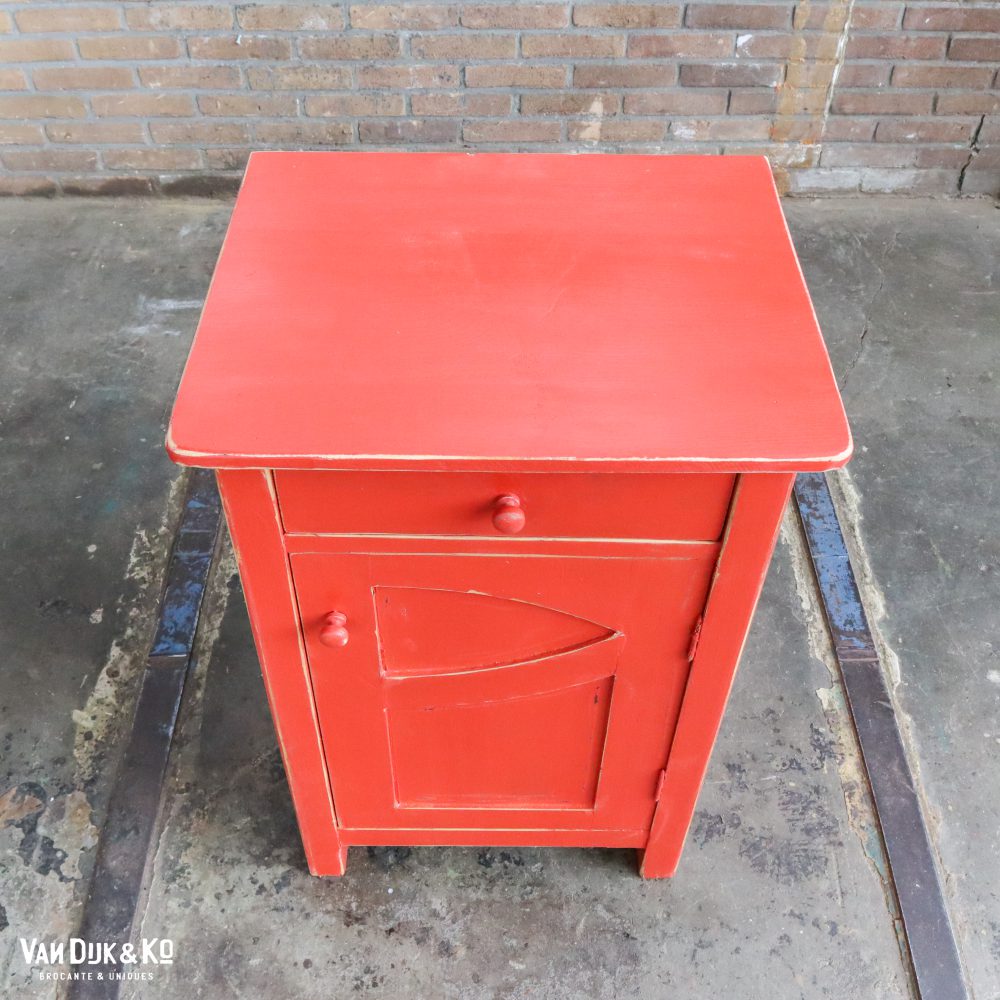 Brocante rood nachtkastje - Afbeelding 4