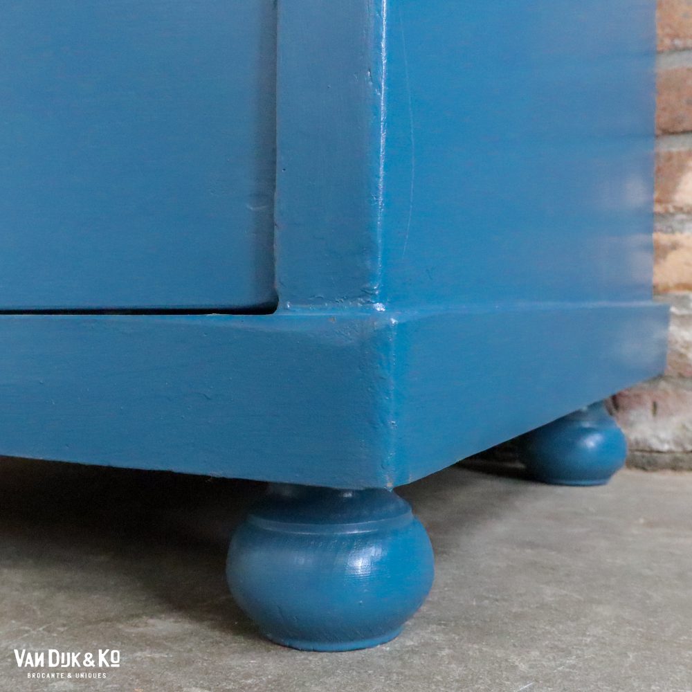 Blauwe eendeurs linnenkast - Afbeelding 8