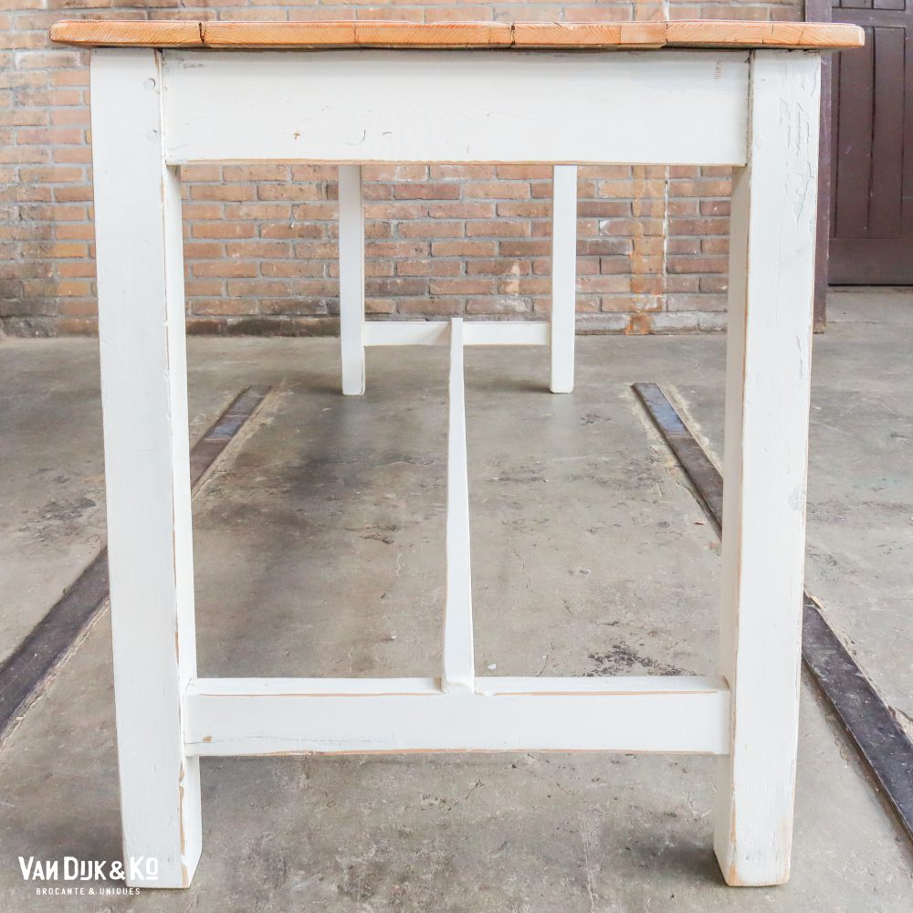 Landelijke houten tafel - Afbeelding 4
