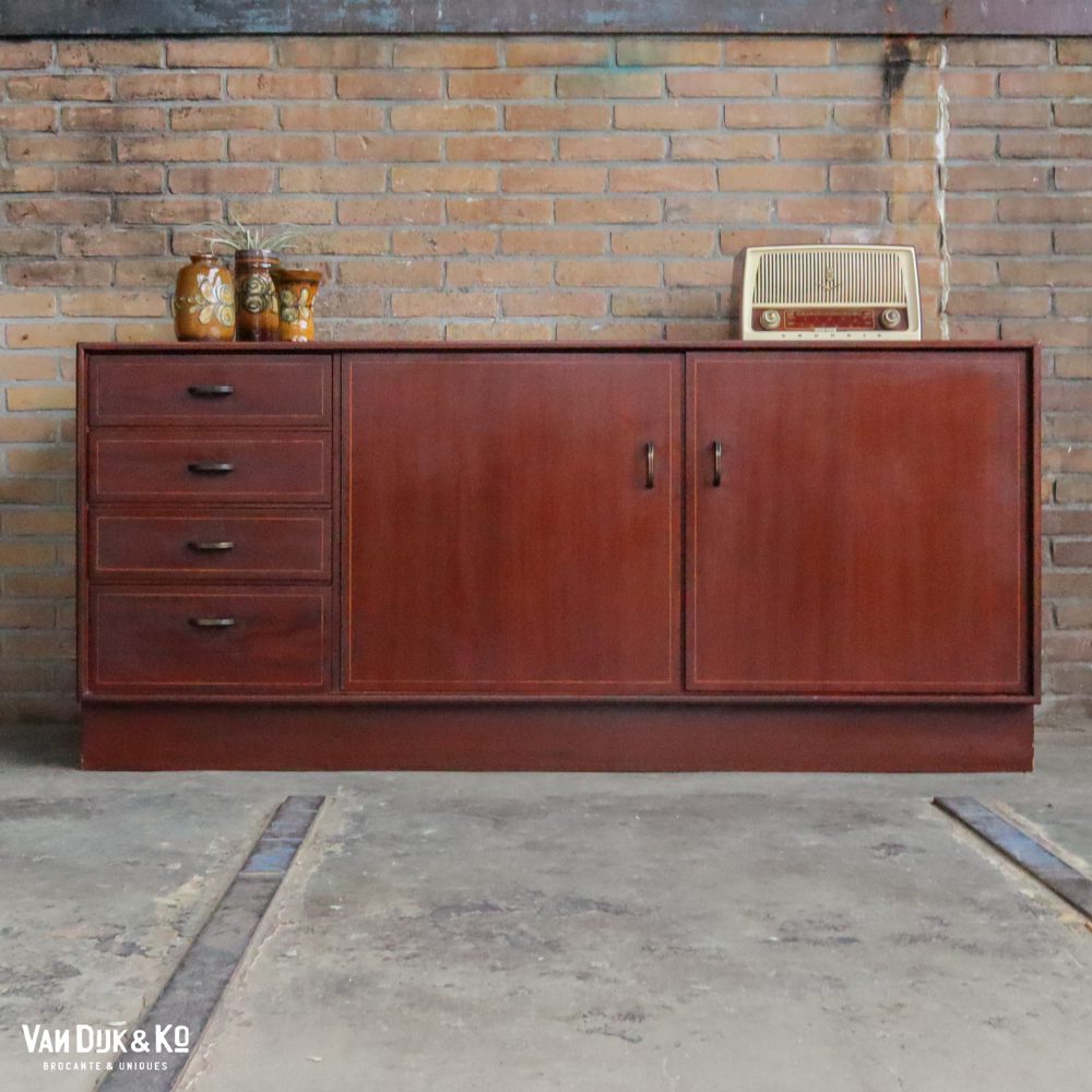 Vintage dressoir