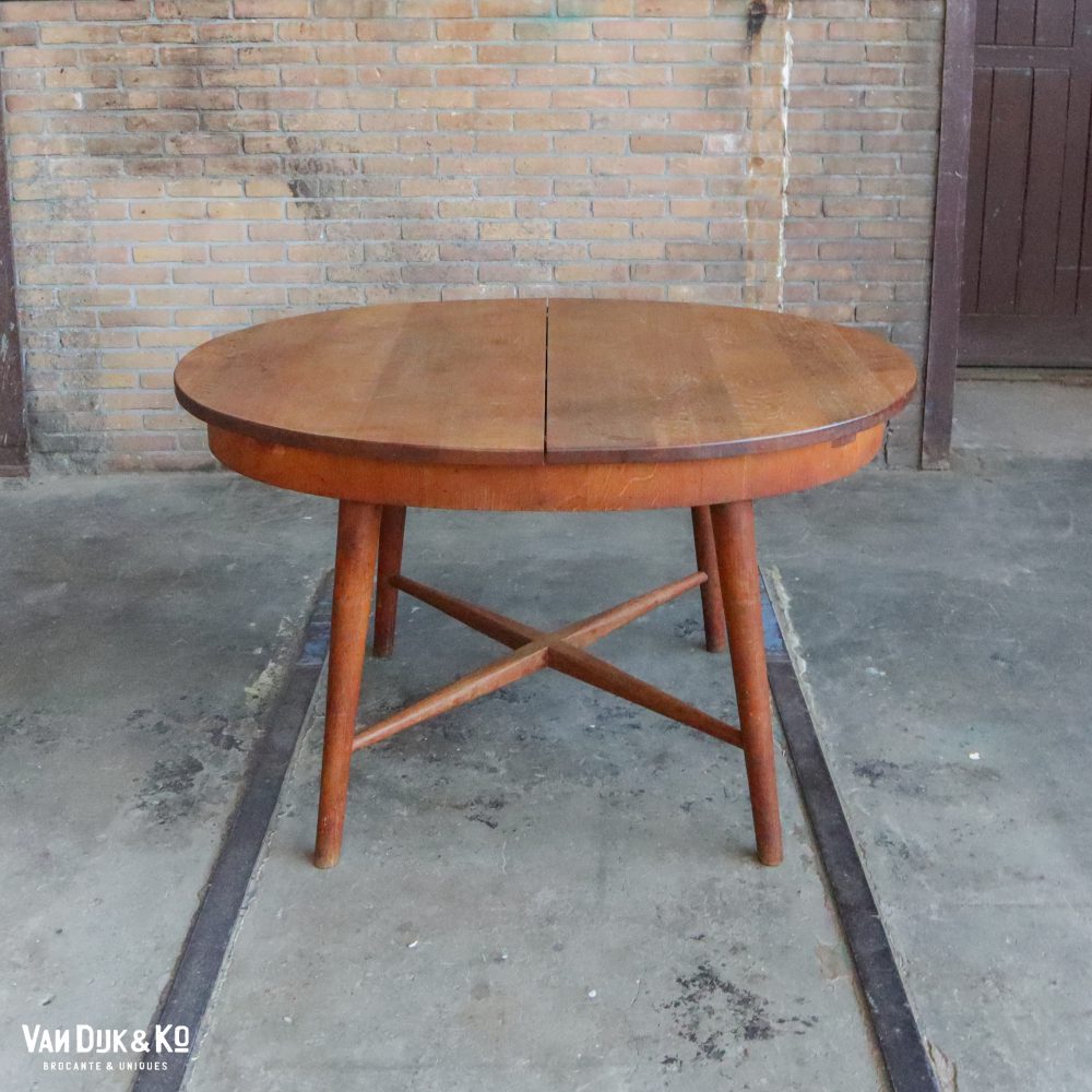 ovale eettafel uitschuifbaar