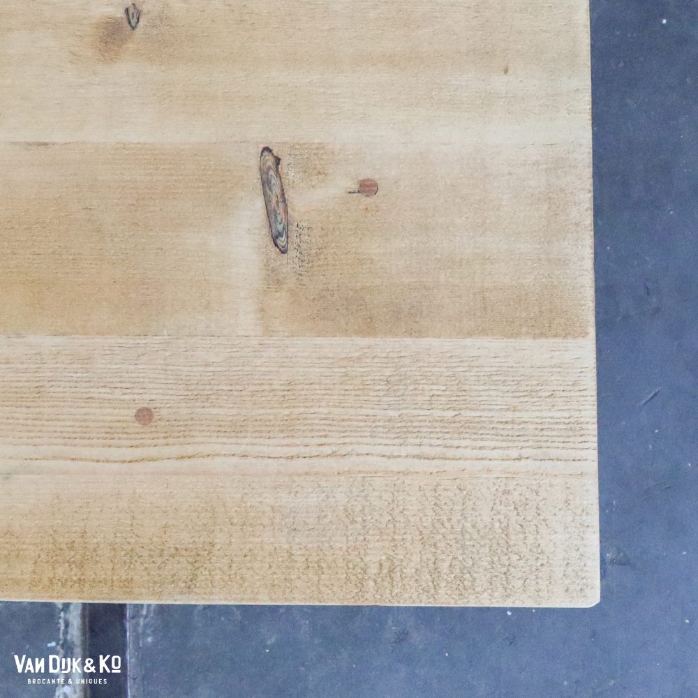 Landelijke houten tafel - Afbeelding 4