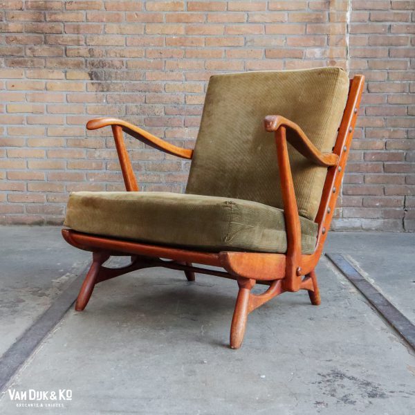 Vintage fauteuil met groene ribstof bekleding