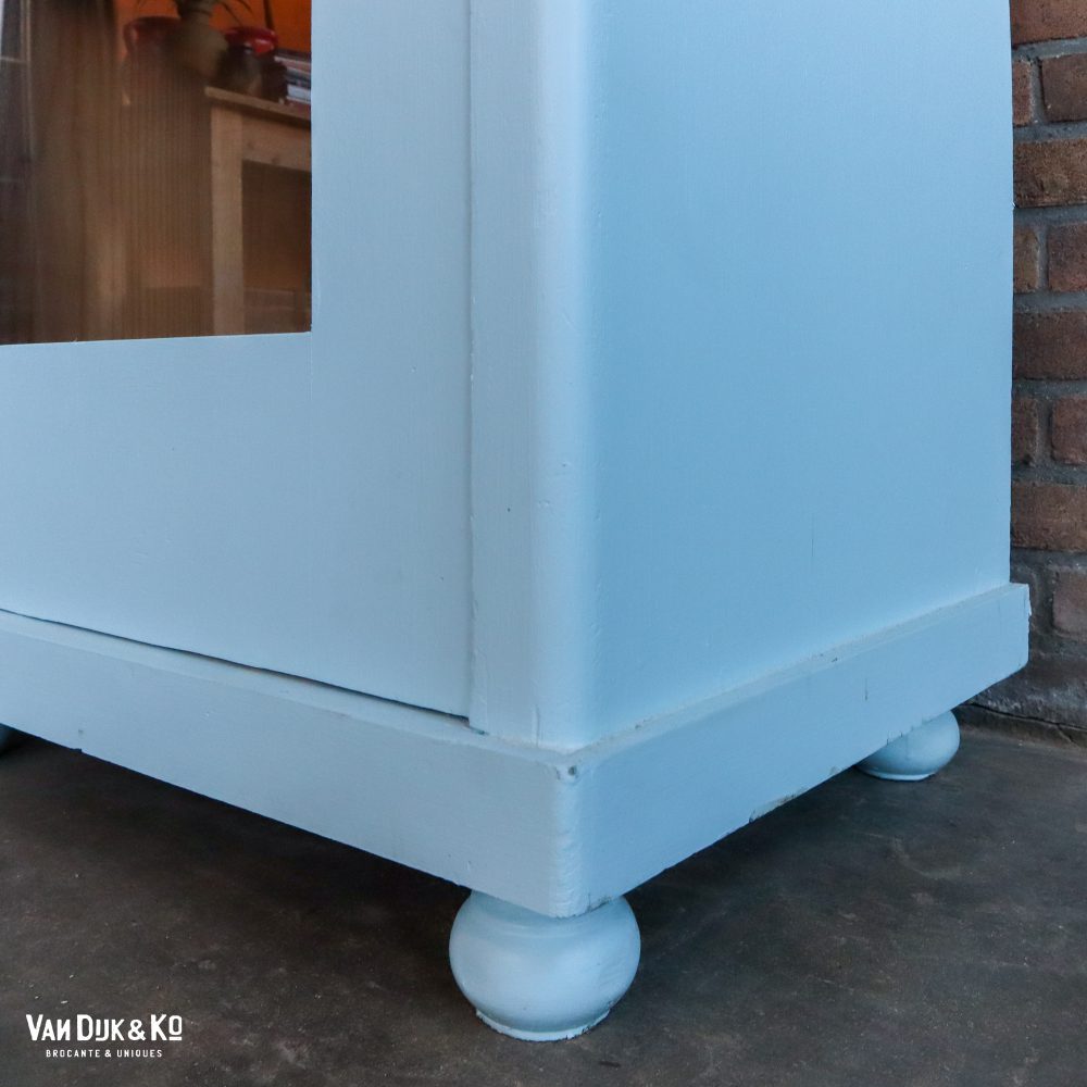 Blauwe eendeurs vitrinekast - Afbeelding 6