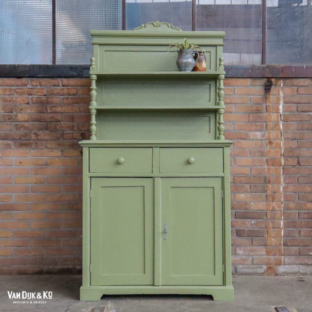 Groen buffetkastje