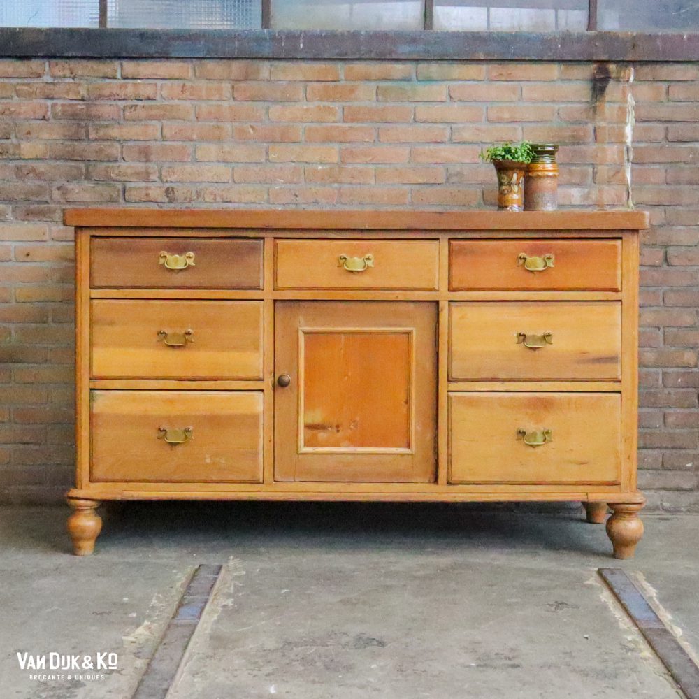 vintage dressoir