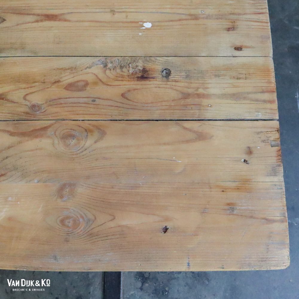 Robuuste houten tafel - Afbeelding 5