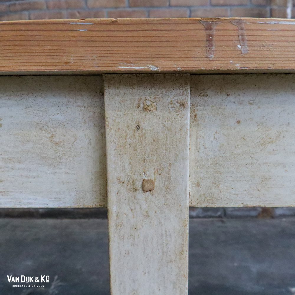 Robuuste houten tafel - Afbeelding 7
