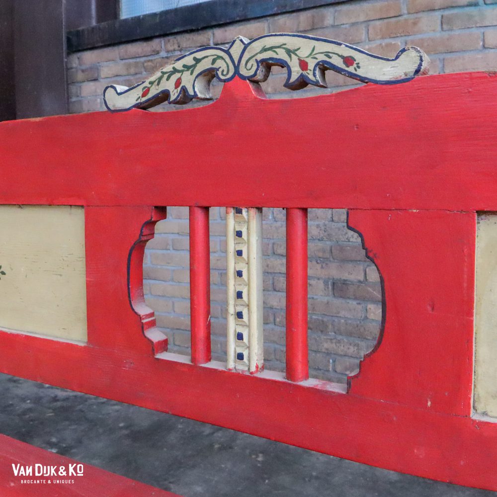 Beschilderde rode klepbank - Afbeelding 8