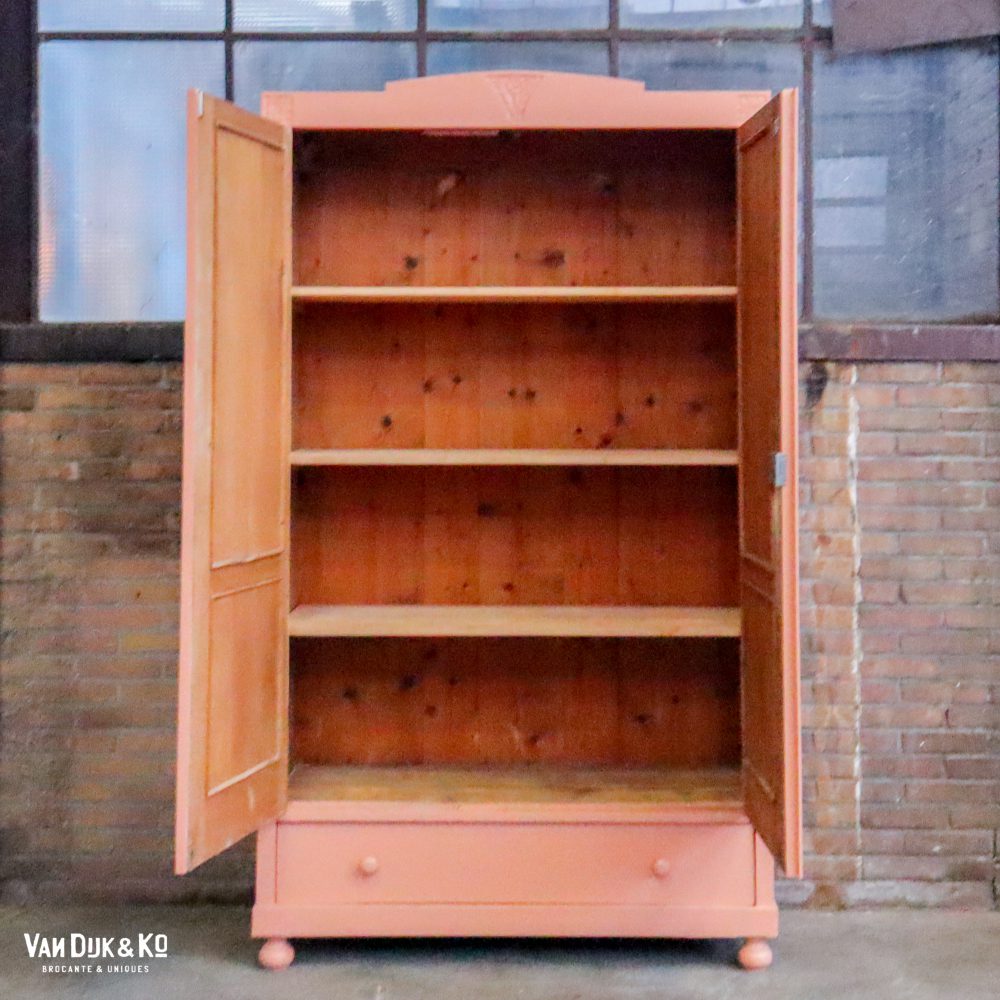 Brocante linnenkast met bloemen - Afbeelding 3