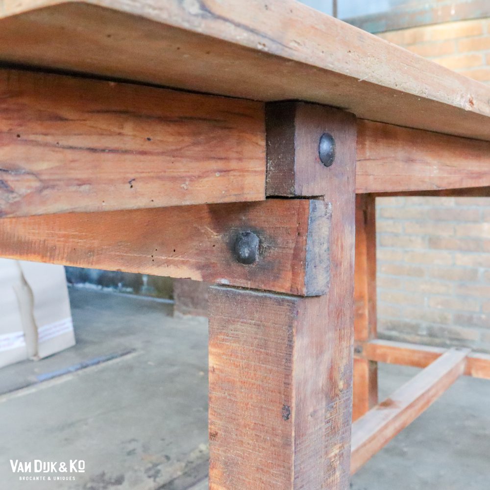 Houten tafel - Afbeelding 6