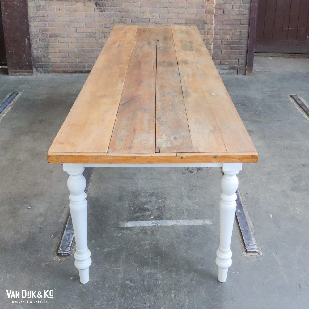 Landelijke houten tafel - Afbeelding 3