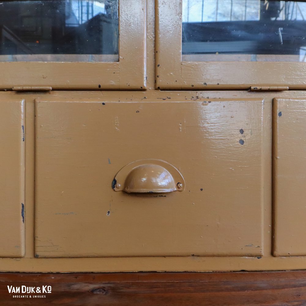 Vintage toog met vitrinekastje - Afbeelding 8