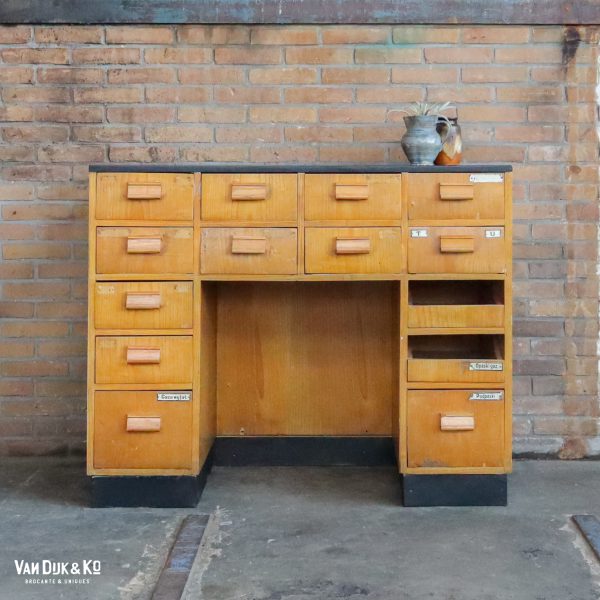 Vintage houten bureautje