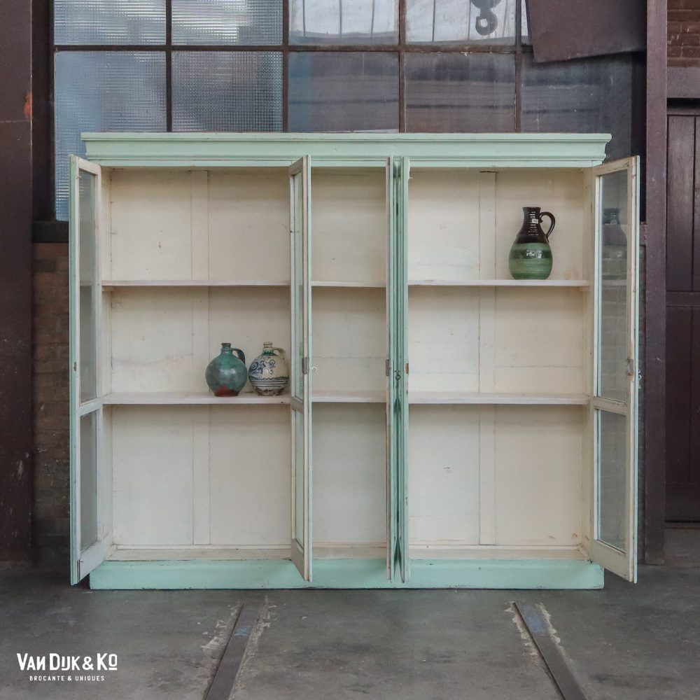 Mintgroene vitrinekast - Afbeelding 3