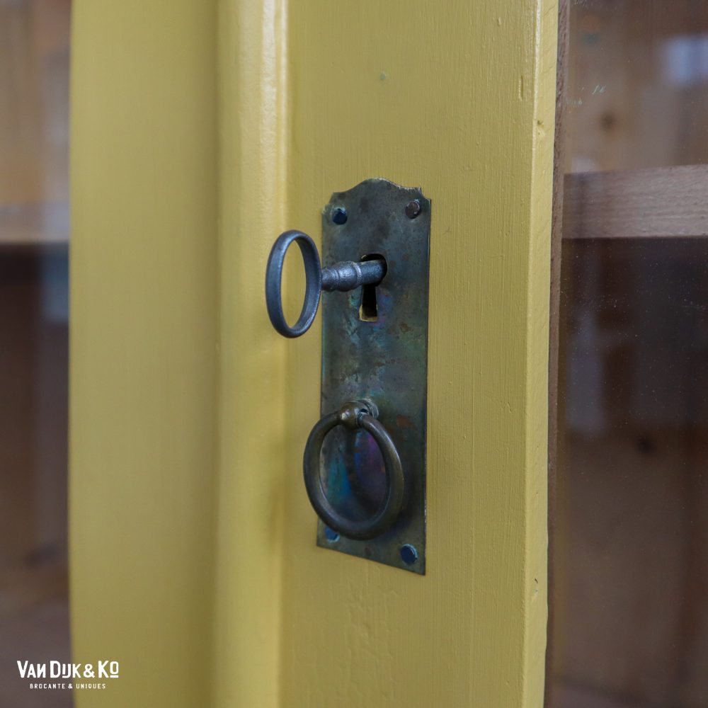 Gele vitrinekast - Afbeelding 7