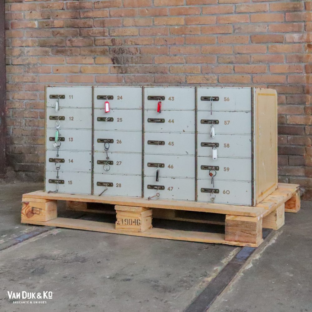 Vintage kluis met 20 deurtjes - Afbeelding 4