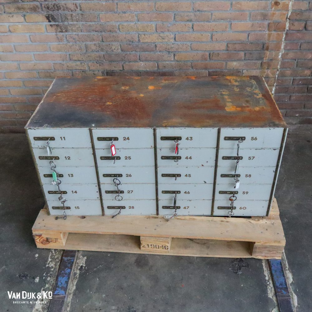 Vintage kluis met 20 deurtjes - Afbeelding 5