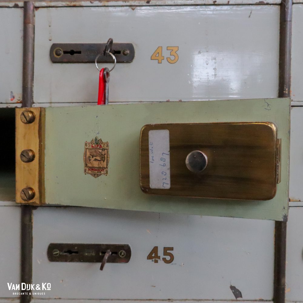 Vintage kluis met 20 deurtjes - Afbeelding 12