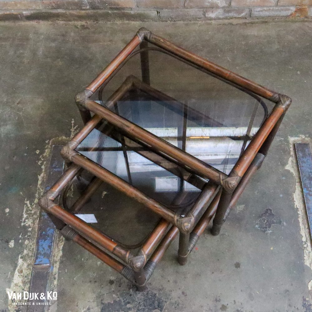Rotan nesttafeltjes met rookglas blad - Afbeelding 4