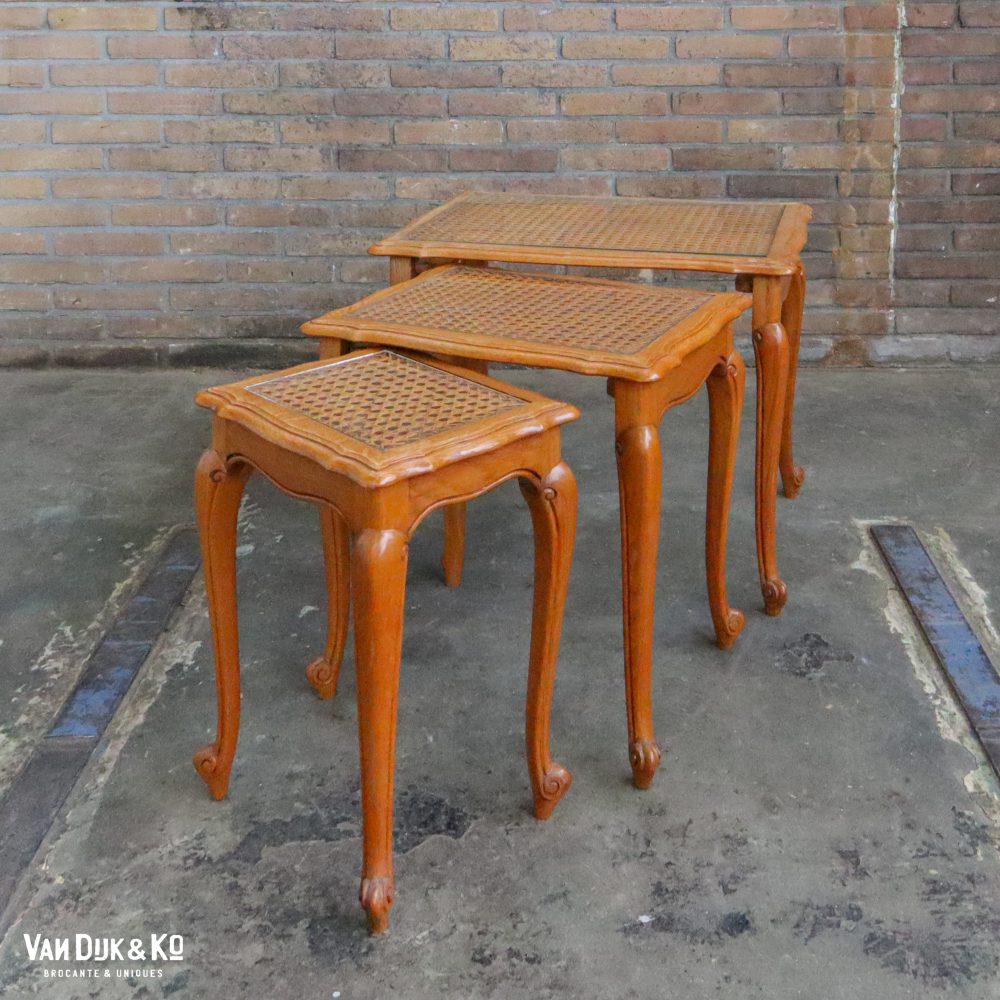 Vintage nesttafeltjes met webbing blad - Afbeelding 3