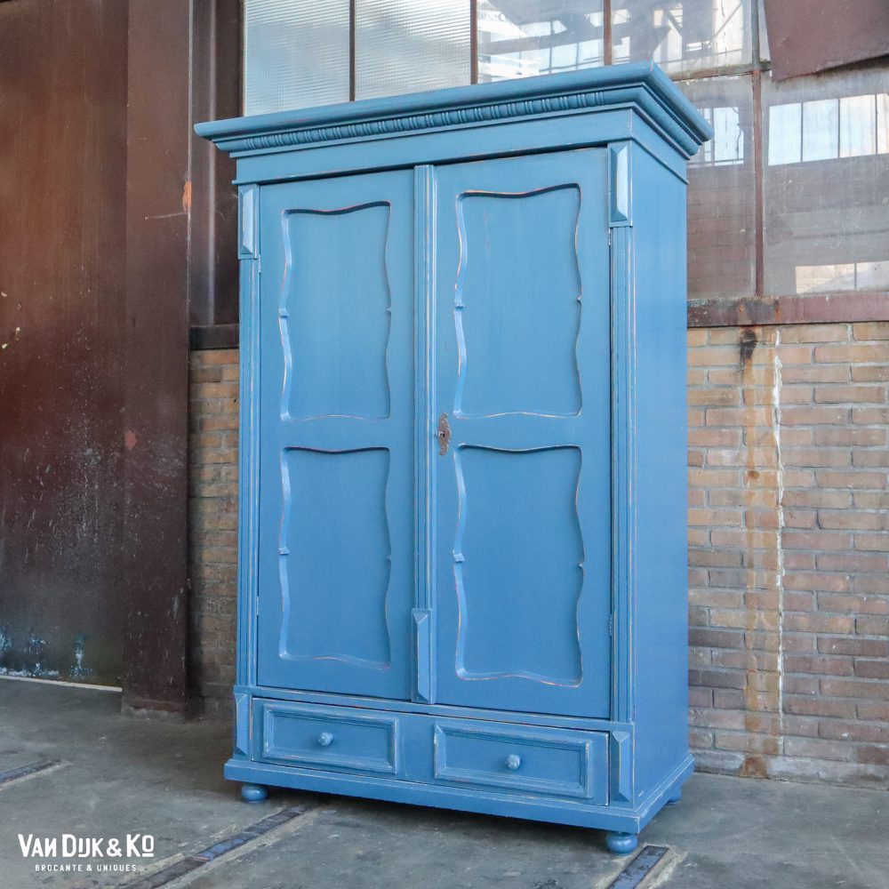 Blauwe brocante kledingkast - Afbeelding 2