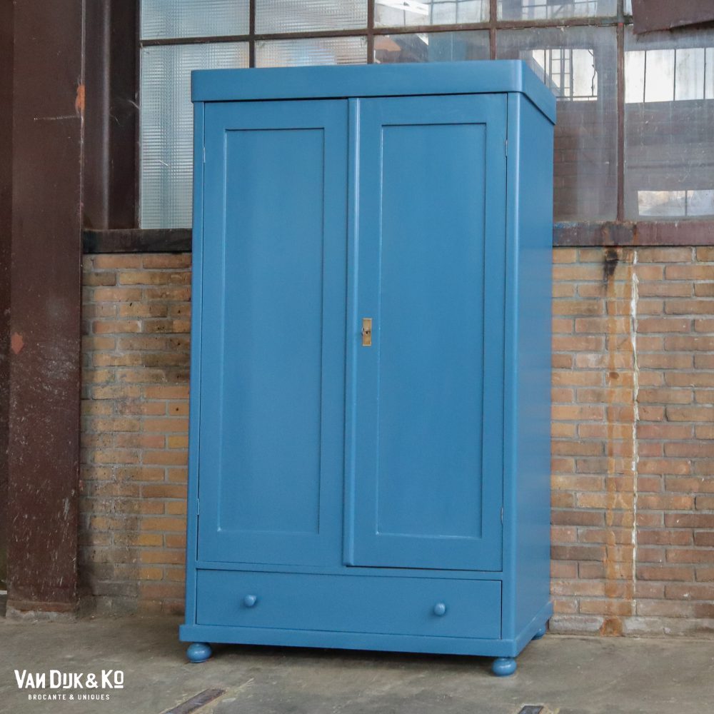 Blauwe brocante kledingkast - Afbeelding 2