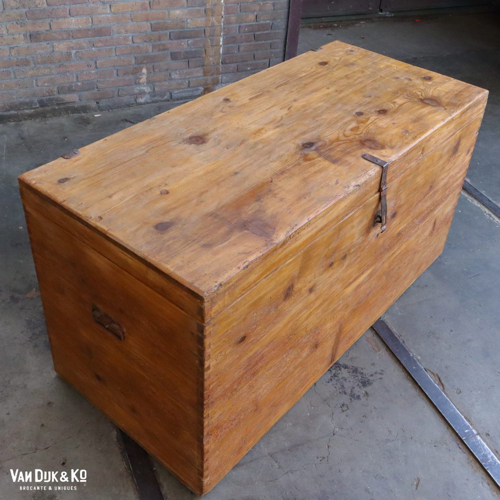 Grote brocante kist - Afbeelding 4