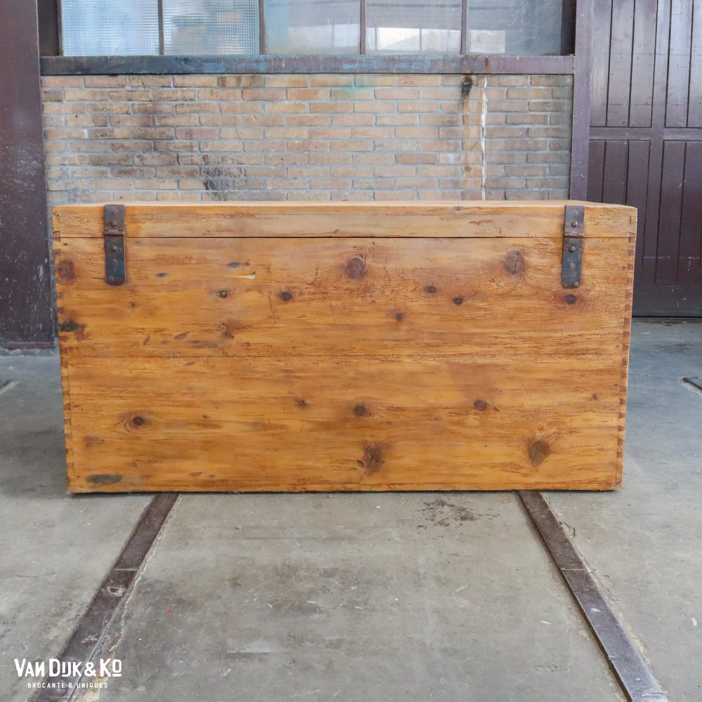 Grote brocante kist - Afbeelding 12