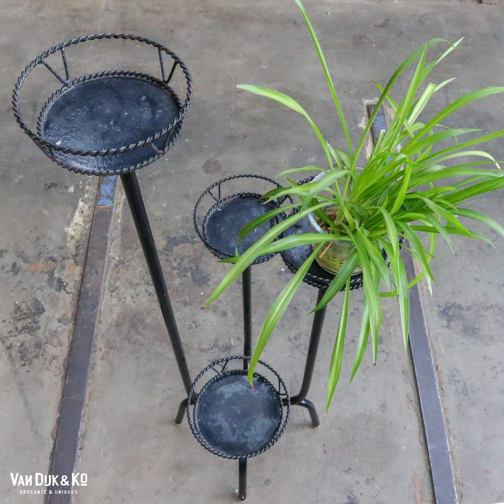 Zwart metalen plantentafel - Afbeelding 3