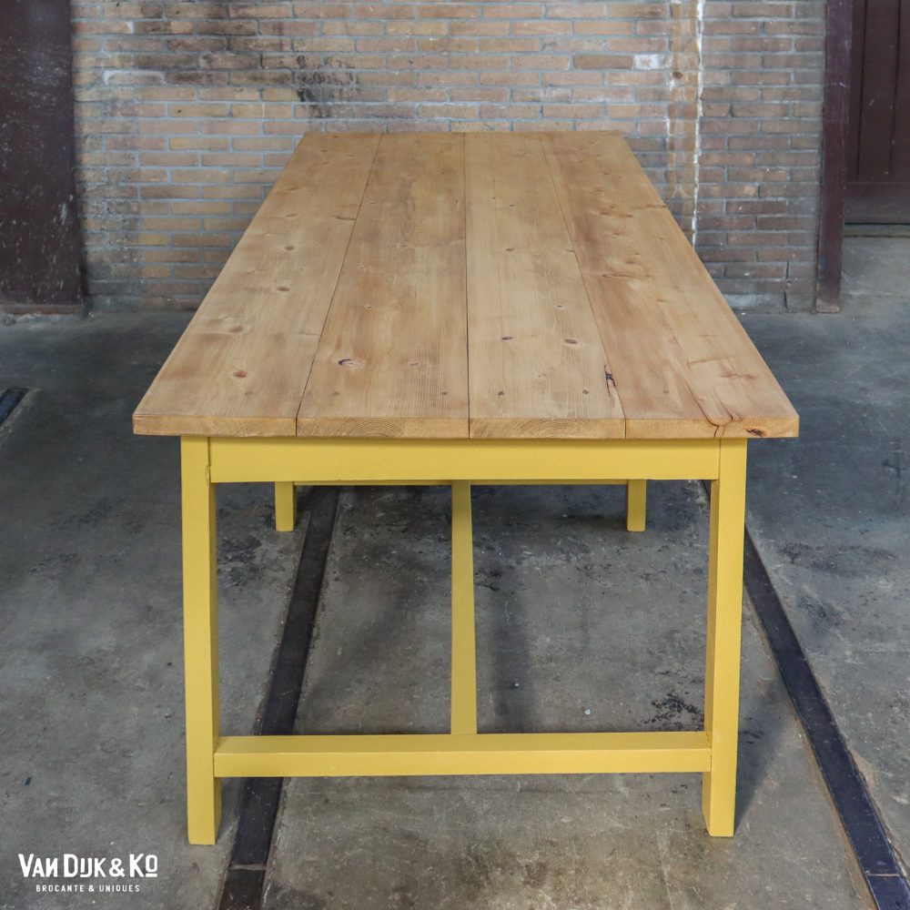Houten tafel - geel onderstel - Afbeelding 2