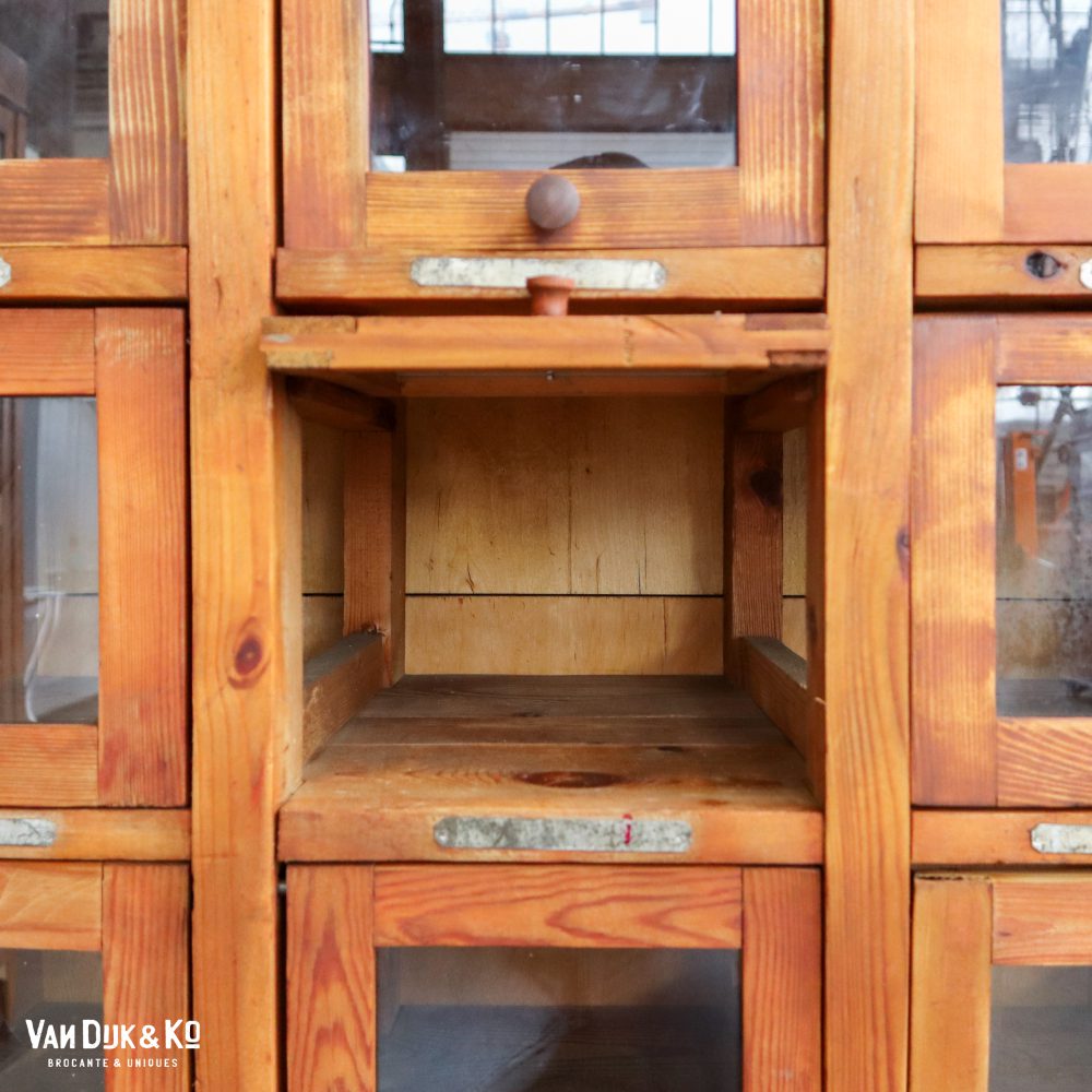 Vintage kleppenkast met glas - Afbeelding 6