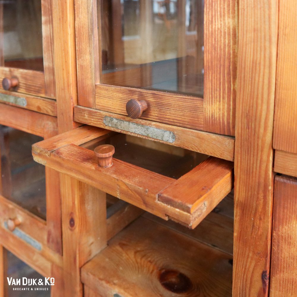 Vintage kleppenkast met glas - Afbeelding 7