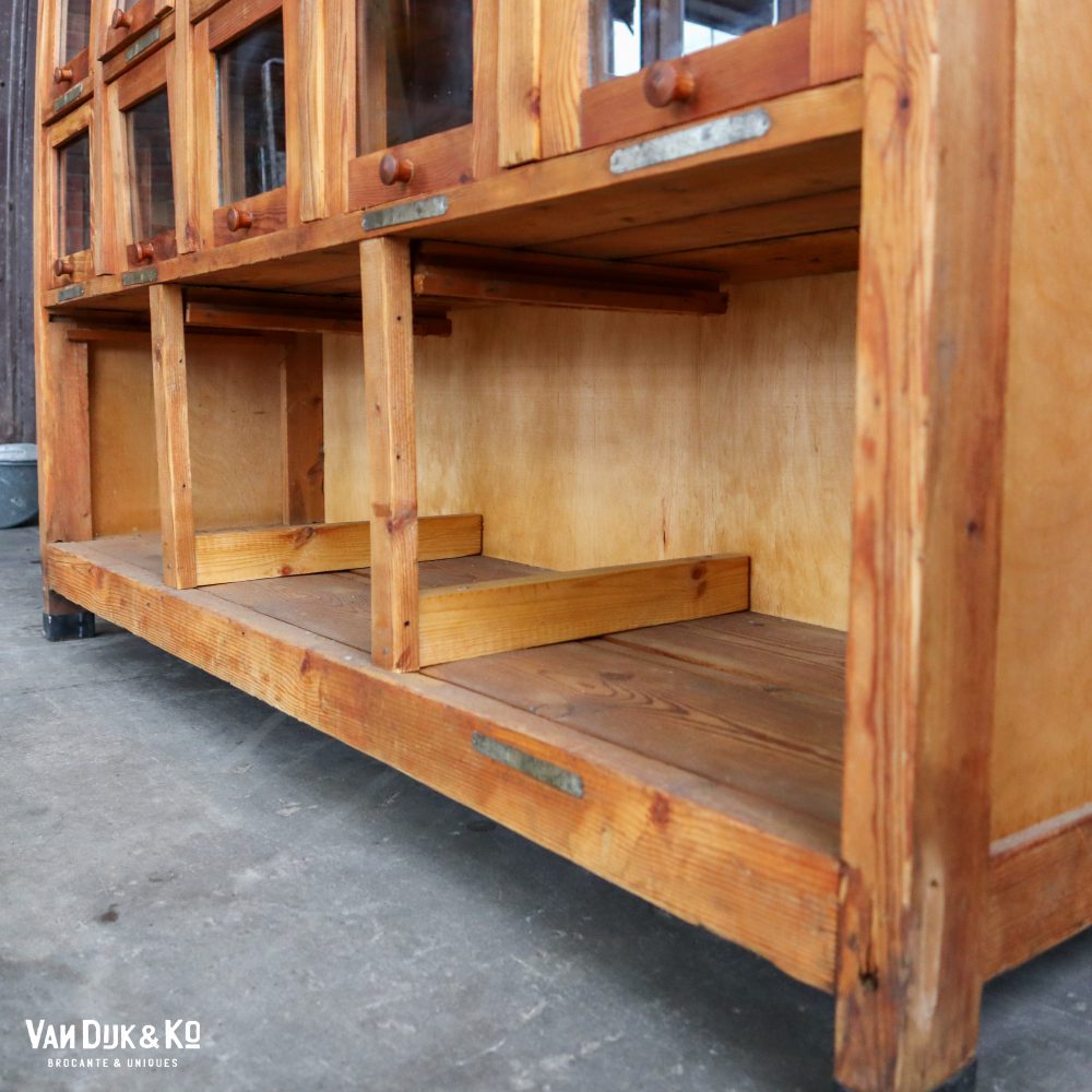Vintage kleppenkast met glas - Afbeelding 10