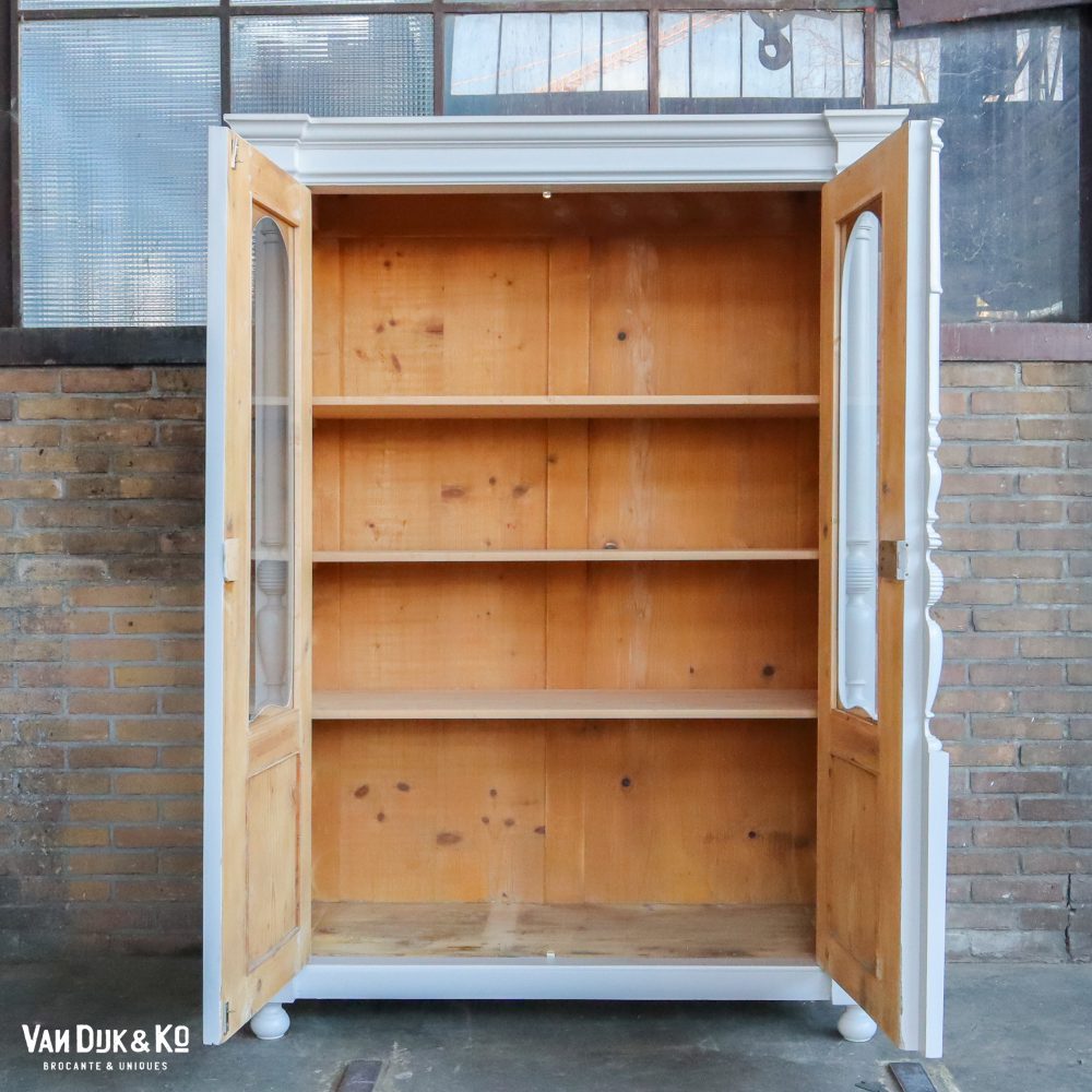 Brocante witte vitrinekast - Afbeelding 3