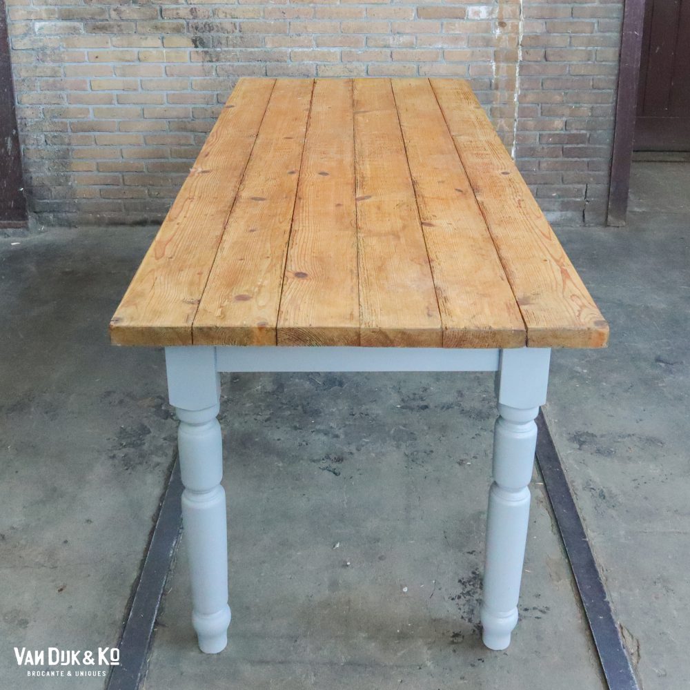 Landelijke houten tafel - Afbeelding 2