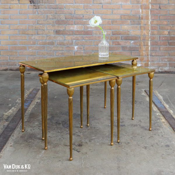 Vintage bijzettafeltjes - set van 3 stuks