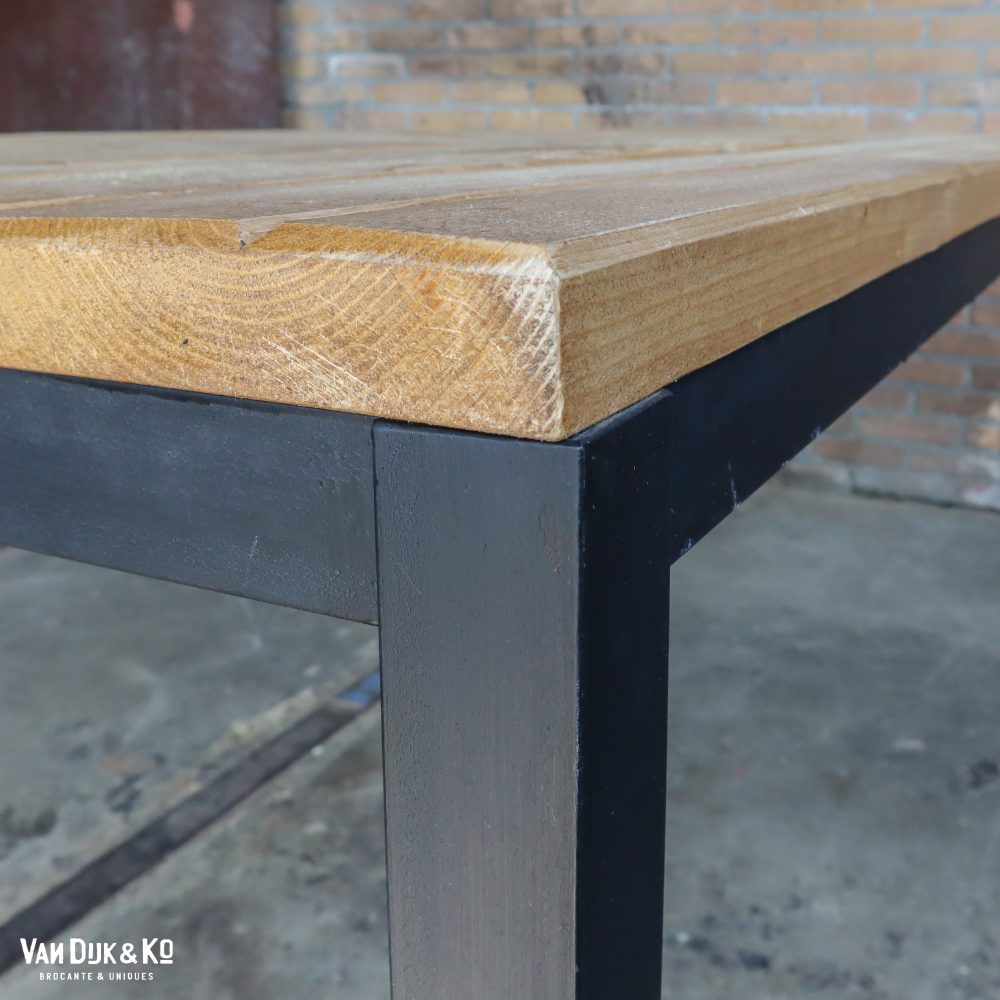 Tafel met zwart metalen frame - Afbeelding 7