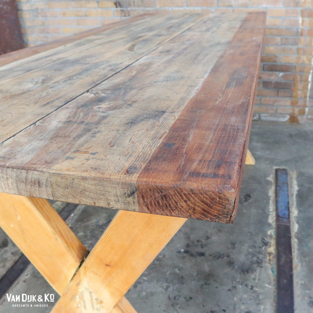 Houten kruispoot tafel - Afbeelding 4