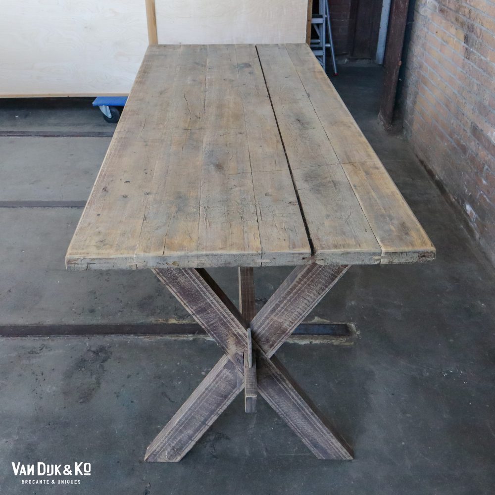Houten kruispoottafel - Afbeelding 4