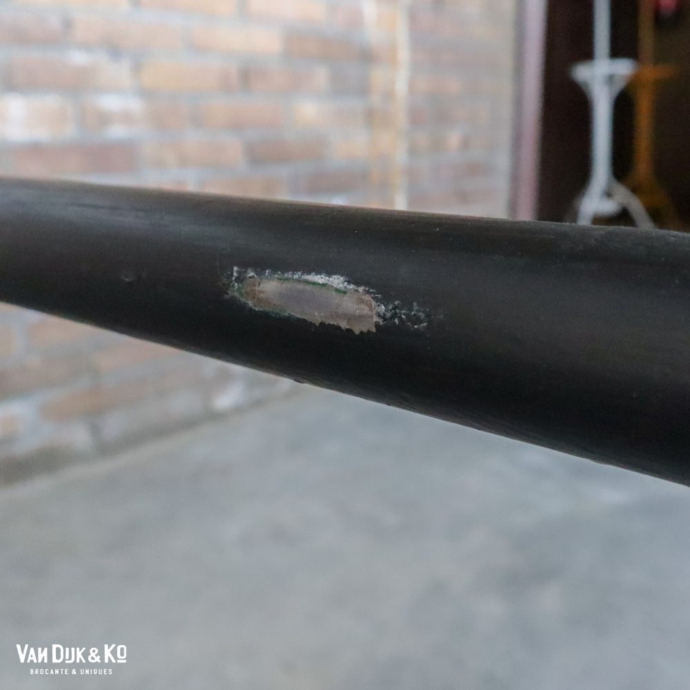 Tafel met zwart metalen frame - Afbeelding 9
