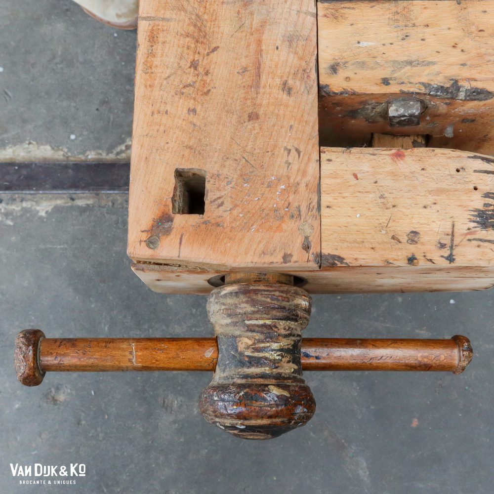 Vintage werkbank met bankschroeven - Afbeelding 5